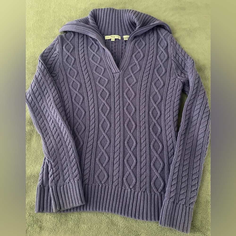 Pria sweater - Small